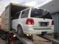 Lincoln Navigator unloading from shipping container1